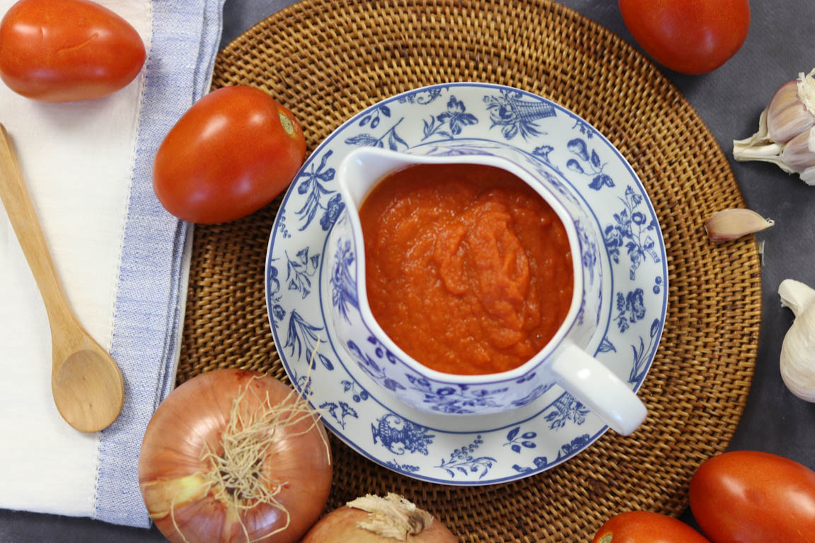 409A-Salsa-de-tomate-casera-express_Simple-Blending