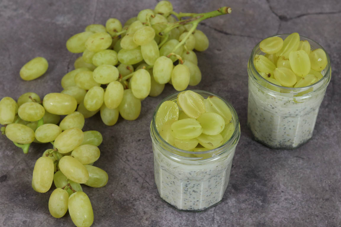 438A-Overnight-oats-con-yogur-y-uvas_Simple-Blending