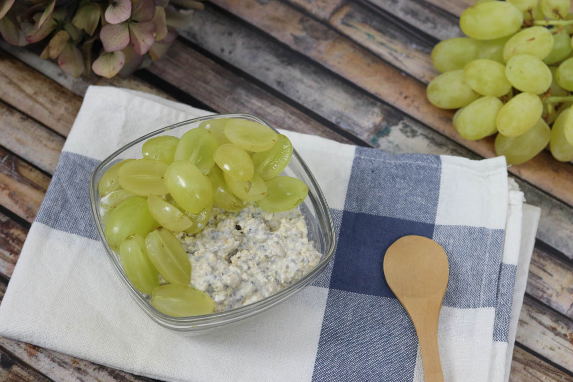 438B-Overnight-oats-con-yogur-y-uvas_Simple-Blending