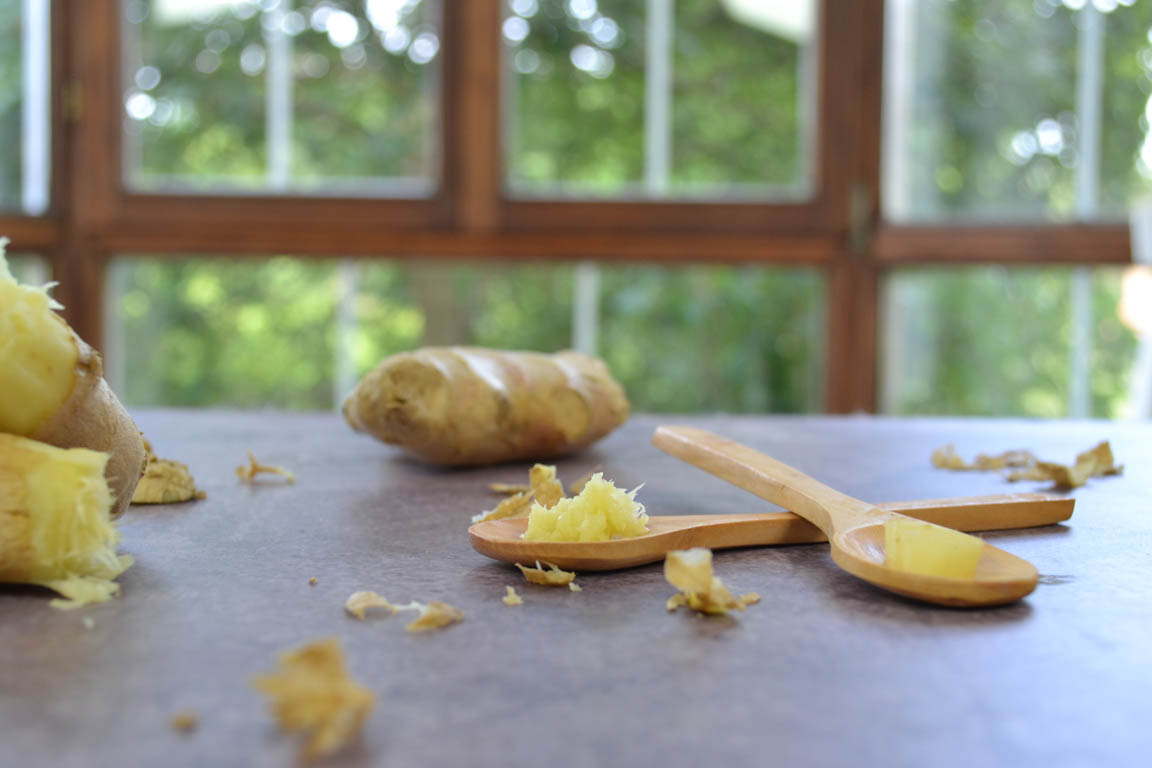 E010A-Como-pelar-y-cortar-el-jengibre_Simple-Blending